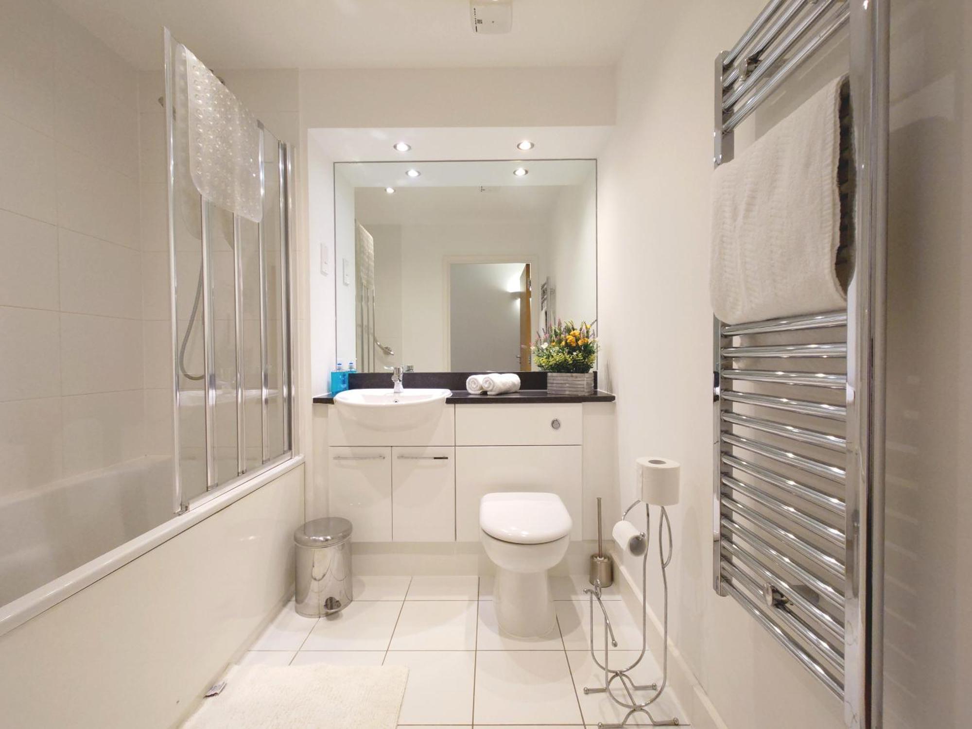 London Excel Stays - Three Bed Serviced Apartment מראה חיצוני תמונה