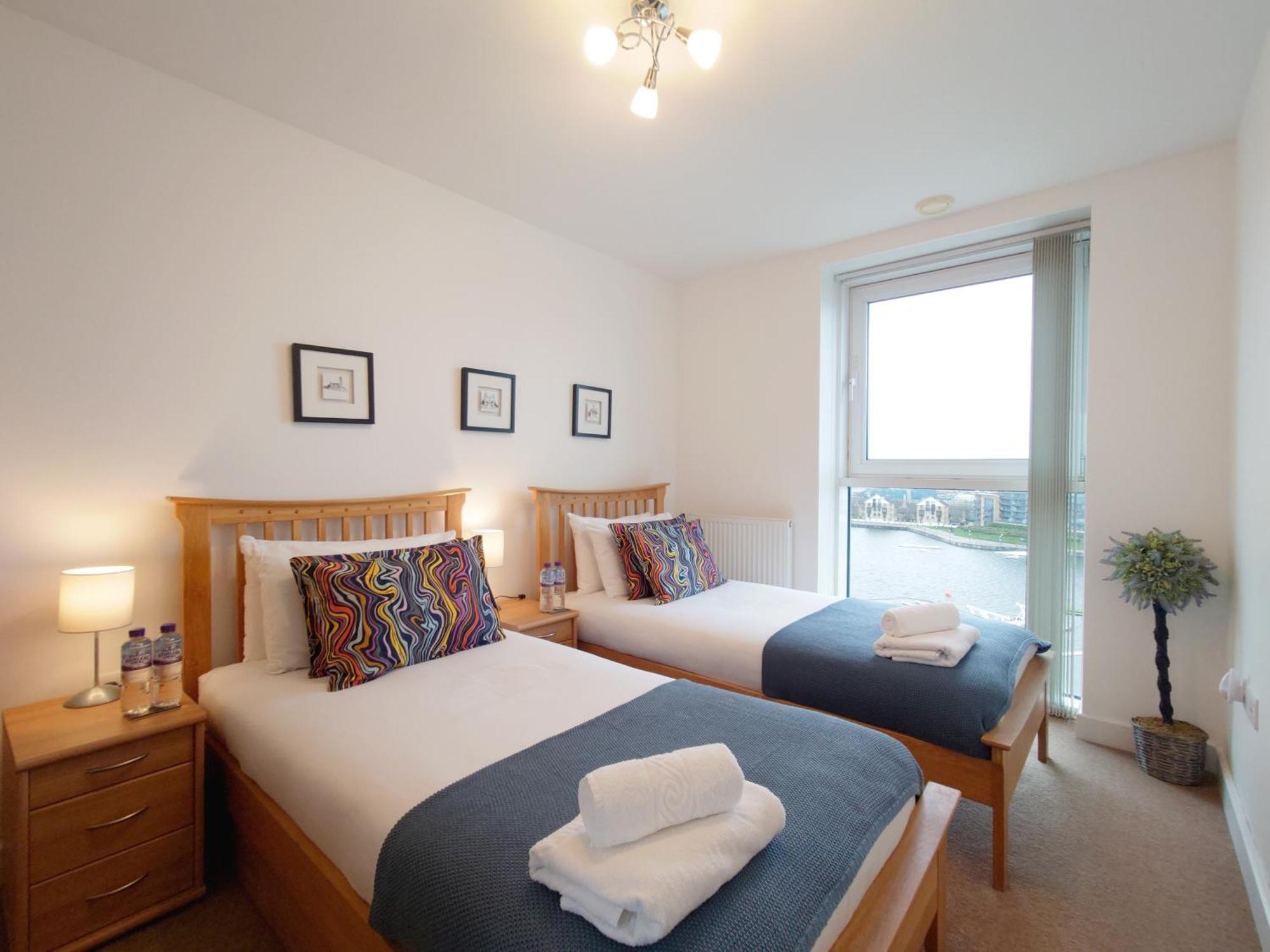 London Excel Stays - Three Bed Serviced Apartment מראה חיצוני תמונה