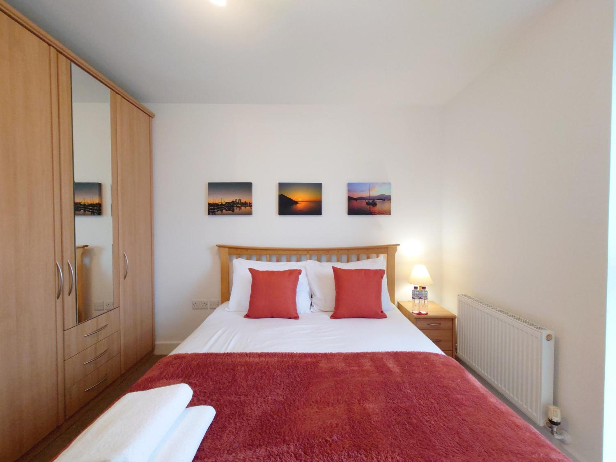London Excel Stays - Three Bed Serviced Apartment מראה חיצוני תמונה